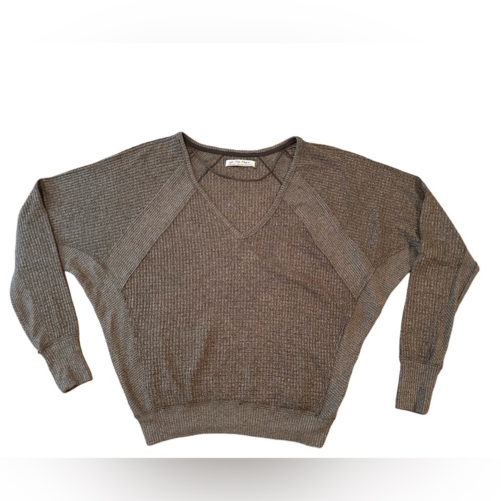 Free People We The Free Long Sleeve V-Neck Lightweight Sweater Women’s Size XS